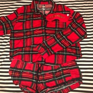 VS Pink Holiday Plaid PJ Set W/Eye Mask in Medium